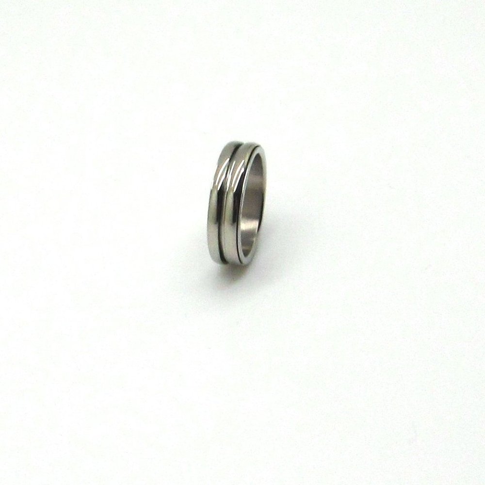 NEW Stainless Steel Spinner  Ring